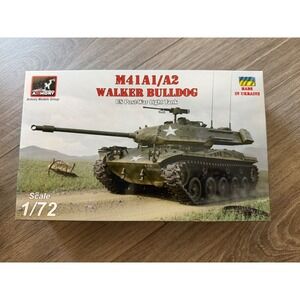 Armory M41A1/A2 Walker Bulldog US Post-War Light Tank Scale 1/72 Model‎ Kit